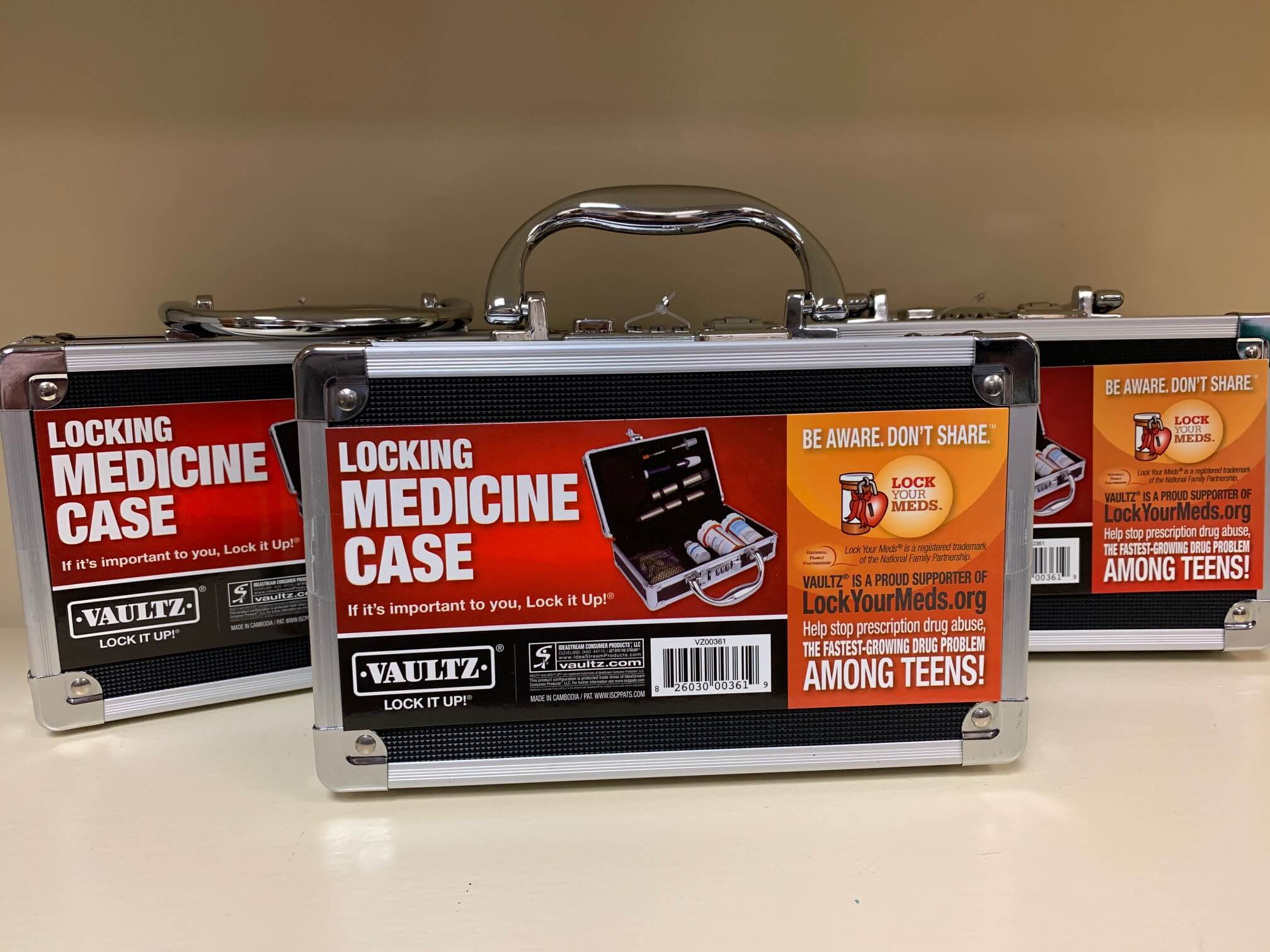 Free Locking Medicine Case